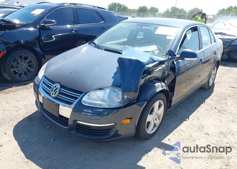 2008 Volkswagen Jetta Se/Sel from USA, damaged, VIN 3VWRM71K98M003103